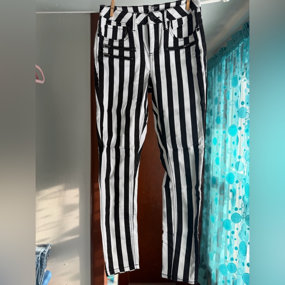 Black and White Striped Women Jeans